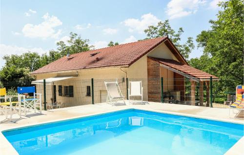 Stunning home in Ste-Eulalie-en-Royans with 4 Bedrooms, WiFi and Outdoor swimming pool : Maisons de vacances proche de Saint-Hilaire-du-Rosier