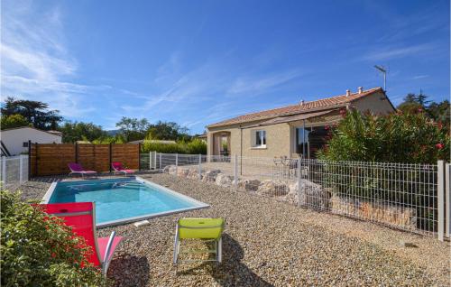 Beautiful home in Saint-Ambroix with 2 Bedrooms, WiFi and Outdoor swimming pool : Maisons de vacances proche de Saint-Brès