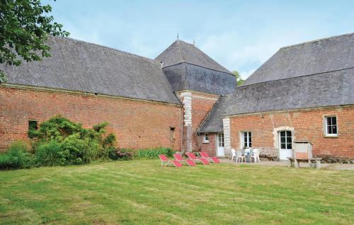 Stunning home in Gouy Saint Andre with 2 Bedrooms and WiFi : Maisons de vacances proche de Le Quesnoy-en-Artois