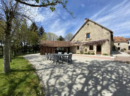 Spacious country house in Normandie : Maisons de vacances proche de Saint-Rigomer-des-Bois