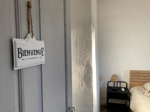 chambre privée dans maison drômoise - viarhona - autoroute - jacuzzi à réserver en supplément : Sejours chez l'habitant proche de Saint-Thomé
