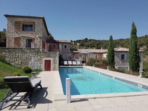 Opulent Villa in Saint Ambroix with Private Pool : Villas proche de Les Mages