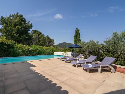 Serene Villa in Caunes Minervois with Private Pool : Villas proche de Castans