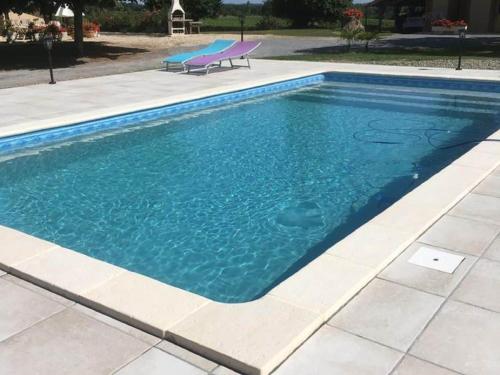 Quaint Holiday Home Private Pool close to Nougaro circuit : Maisons de vacances proche de Bretagne-d'Armagnac