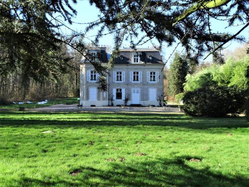 Gîte Chateau baie de somme 10 a 12 personnes : Maisons de vacances proche de Cahon