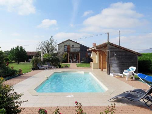 Holiday Home Madaillan - PRY300 by Interhome : Maisons de vacances proche de Sérignac-sur-Garonne