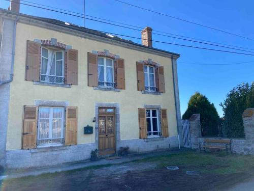 Sfeervol huis op het platteland : Maisons de vacances proche de Saint-Sornin-Leulac
