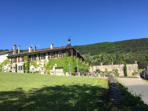 Clos de Mont July, chambres avec vue et terrasse dans demeure historique : Maisons d'hotes proche de Montagnat