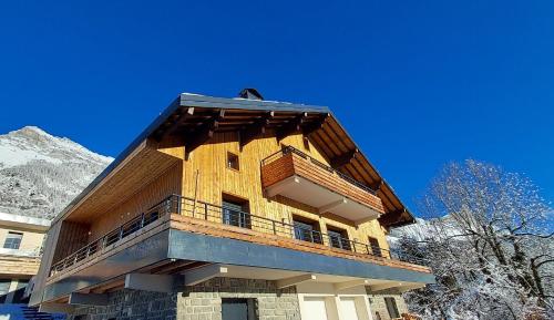 New Spacious Appart. Incredible view of Mt Blanc : Appartements proche de Passy