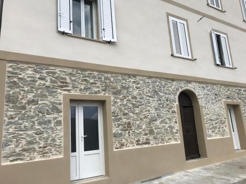 Maison de maître Ortiporiu : Appartements proche de Castello-di-Rostino