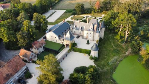 Château Origny : B&B / Chambres d'hotes proche de Saint-Menoux