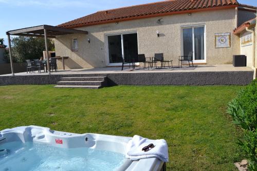 Superbe villa Classée jardin avec jacuzzis à 5 min des plages 7CVAULX5 : Villas proche de Saint-Laurent-de-la-Salanque