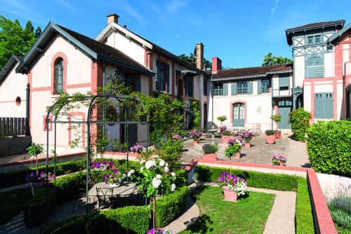Guesthouse Domaine du Chalet : B&B / Chambres d'hotes proche de Chigny-les-Roses