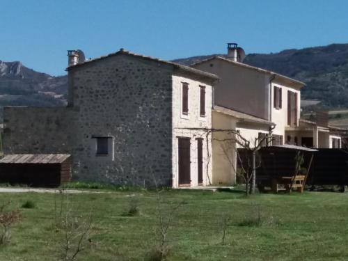 maisonnette le cabanon : Maisons de vacances proche de La Motte-Chalancon