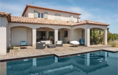 Nice Home In Prades-sur-vernazobre With 4 Bedrooms, Wifi And Private Swimming Pool : Maisons de vacances proche de Pierrerue