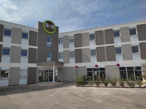 B&B HOTEL Romilly-sur-Seine : Hotels proche de Villeneuve-Saint-Vistre-et-Villevotte