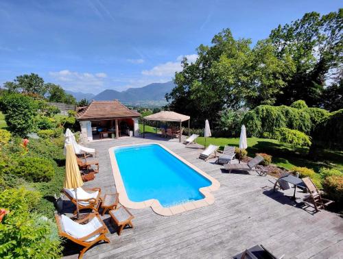 Belle maison avec piscine : Maisons de vacances proche de Farges