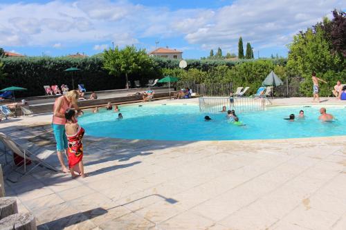 Camping Forcalquier les Routes de Provence : Campings proche d'Ongles