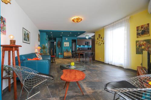 La Belle Bleue - appartement spacieux avec parking : Appartements proche de Cran-Gevrier