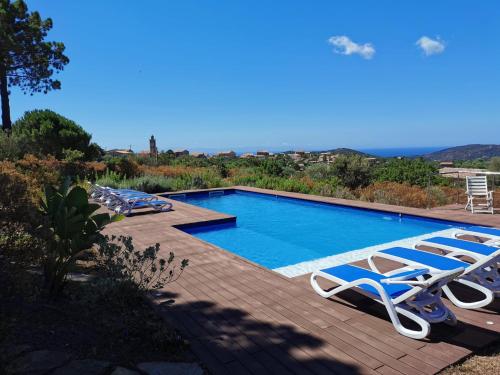 Villa Pol & Dod - Piscine et vue sublime : Maisons de vacances proche de Monacia-d'Aullène