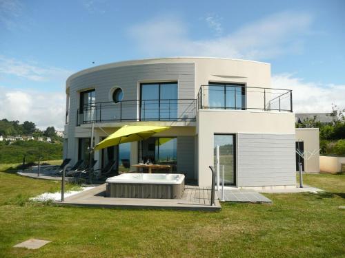 Panoramic Sea View and Jacuzzi, Premium, Telgruc-sur-Mer : Maisons de vacances proche de Telgruc-sur-Mer