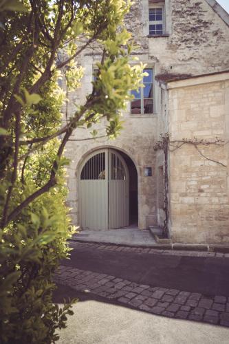 Maison Paul & Gabrielle : Appartements proche de Saint-Cyr-les-Colons