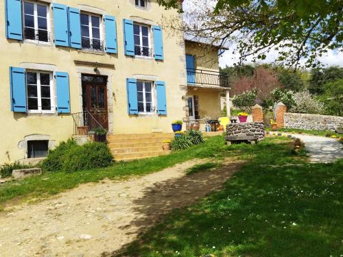 Gîte Domeyrat, 6 pièces, 14 personnes - FR-1-582-334 : Maisons de vacances proche de La Chomette