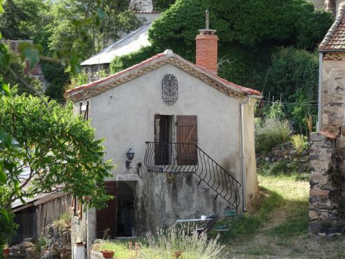 Pretty house en Auvergne : Maisons de vacances proche de Mazoires