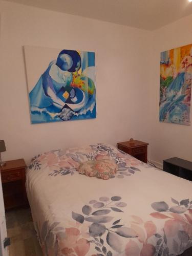 La chambre de Garance et ses couleurs d'art : B&B / Chambres d'hotes proche de Plouvorn