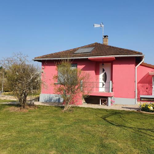 Gîte de la Maison du L.A.C : Maisons de vacances proche de Saint-Étienne-en-Bresse