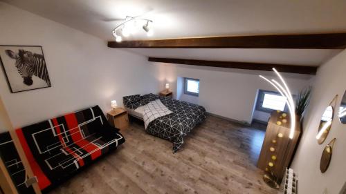 Suite 3 pièces chambre+cuisine+SDB centre ville : Appartements proche de Saint-Bauzile