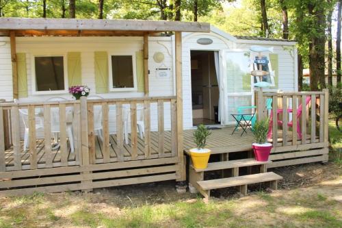Charmant Mobil-home : Campings proche de Les Landes-Genusson