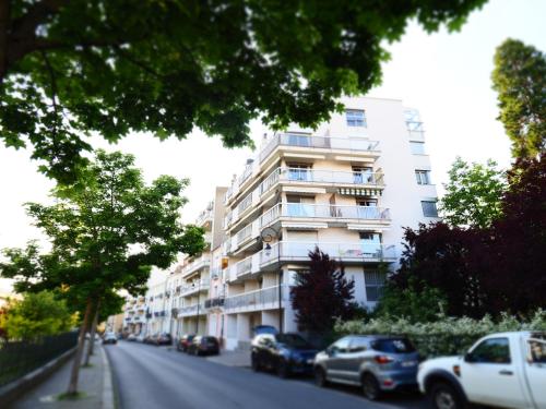Appartement face aux thermes avec parking : Appartements proche d'Espinasse-Vozelle