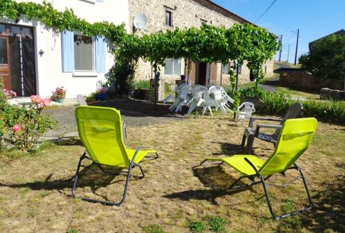 Maison de 4 chambres avec jardin amenage a Mercoeur : Maisons de vacances proche de Saint-Privat-du-Dragon