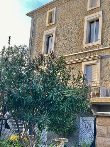 CheRiedel Bed & Breakfast & Gallery : B&B / Chambres d'hotes proche d'Azillanet