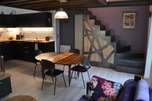 Bleautiful Blanche Charmant duplex tout confort : Appartements proche de Samois-sur-Seine