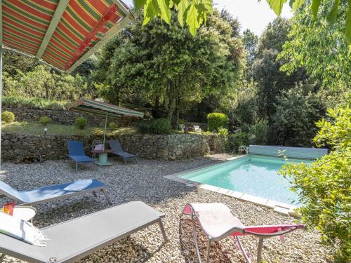 Beautiful villa in Les Salelles with private pool : Villas proche de Pied-de-Borne