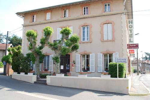 Hôtel L'Astrée : Hotels proche de Saint-Clément-les-Places