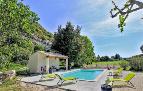 Beautiful Home In Merindol With Wifi, Private Swimming Pool And Outdoor Swimming Pool : Maisons de vacances proche de Mérindol