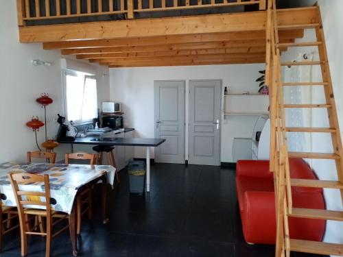 Studio entre terre et mer : Appartements proche de Saint-Romain-de-Benet