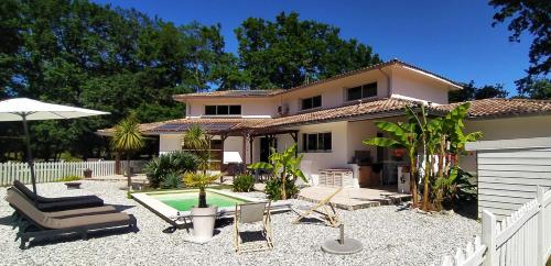 La Villa Minvia les Landes entre mer et montagne : Maisons de vacances proche de Garrey