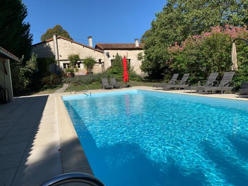 Uniquely Private Holiday Villa in the Charente : Villas proche de Vervant
