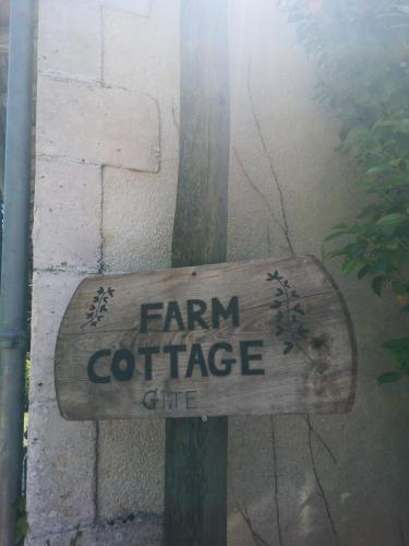 Farm cottage : Maisons de vacances proche de Saint-Jory-de-Chalais