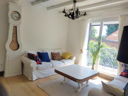 Maison de 3 chambres avec jardin clos et wifi a Lens : Maisons de vacances proche de Drocourt
