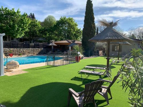 Chalet 2 chambres camping Les Cruses : Campings proche de Ribes