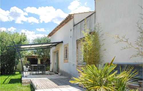 Stunning Home In Villetelle With Wifi, Private Swimming Pool And 3 Bedrooms : Maisons de vacances proche de Villetelle