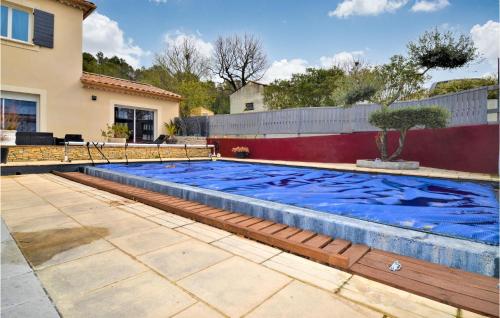 Stunning apartment in Pont-St-Esprit with Outdoor swimming pool and WiFi : Appartements proche de Saint-Just