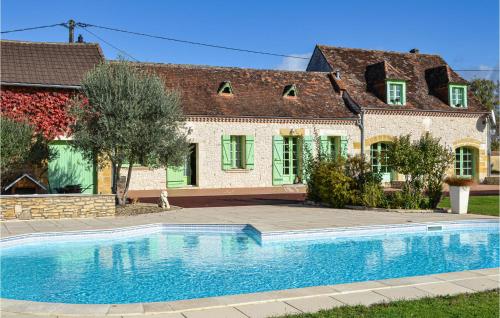 Nice Home In La Force With 3 Bedrooms, Wifi And Outdoor Swimming Pool : Maisons de vacances proche de Saint-Georges-Blancaneix