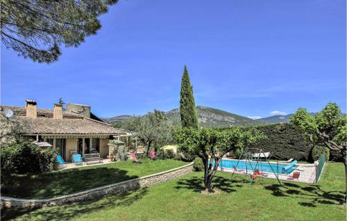 Nice Home In Condorcet With Outdoor Swimming Pool, Private Swimming Pool And 5 Bedrooms : Maisons de vacances proche de Chaudebonne