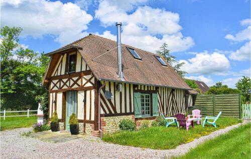 Amazing home in Boissey with 2 Bedrooms and WiFi : Maisons de vacances proche de Vieux-Pont-en-Auge